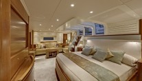 LADY B -  Owners Cabin Bed